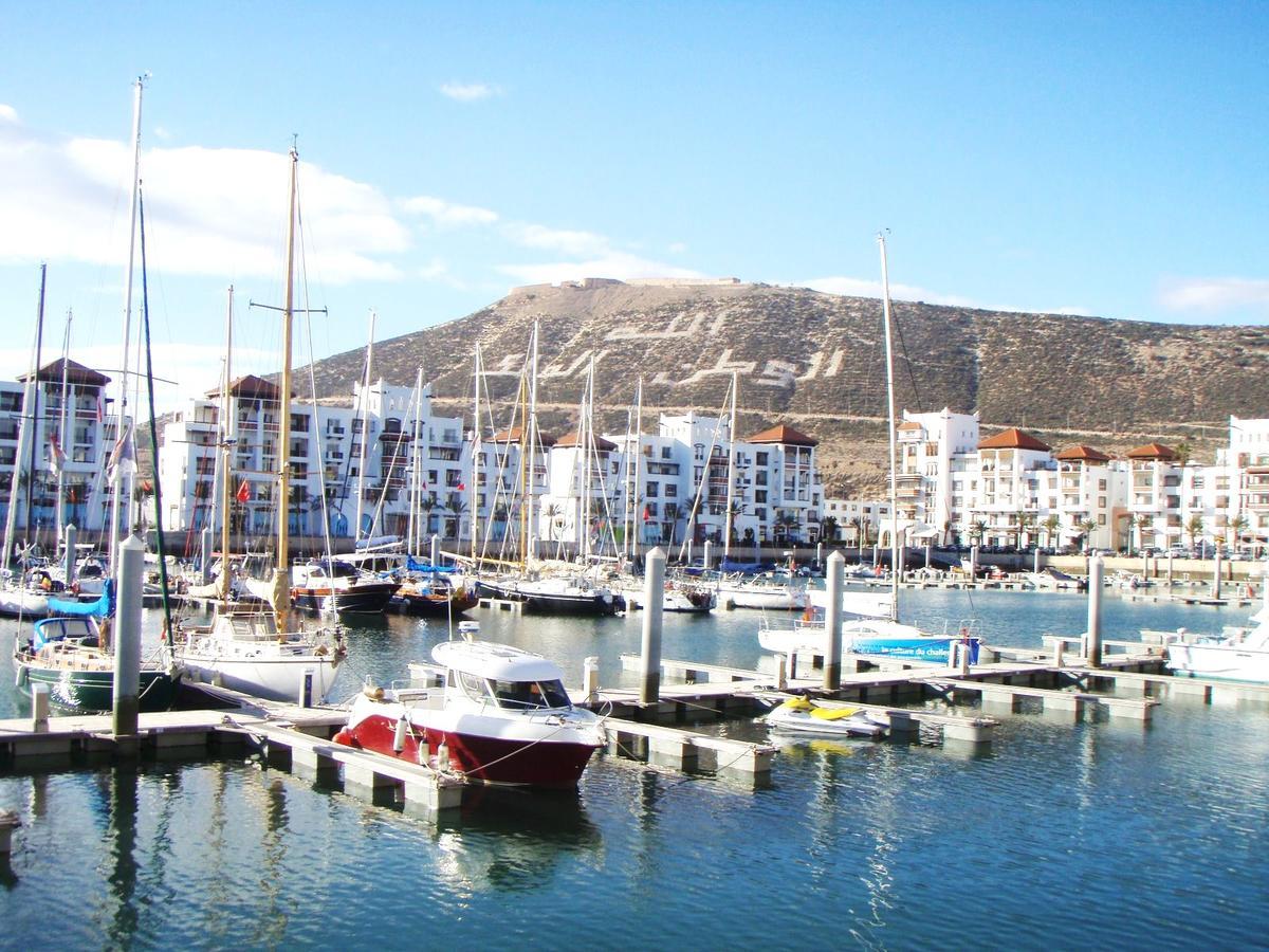 Luxe Marina Apartment